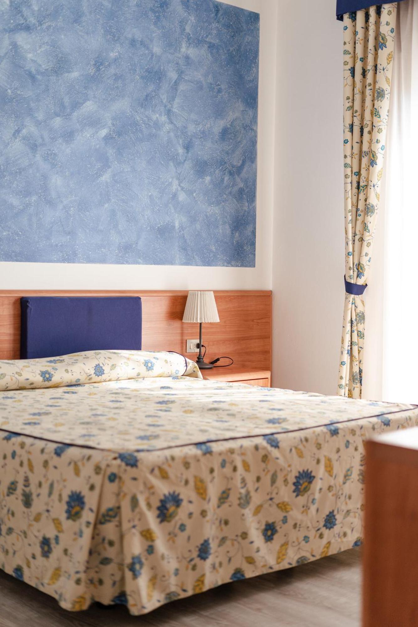 Hotel Gritti Лидо-ди-Езоло Номер фото